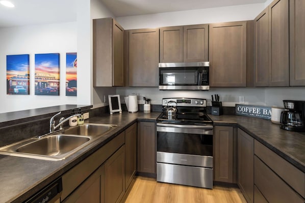 Fridge, microwave, oven, stovetop