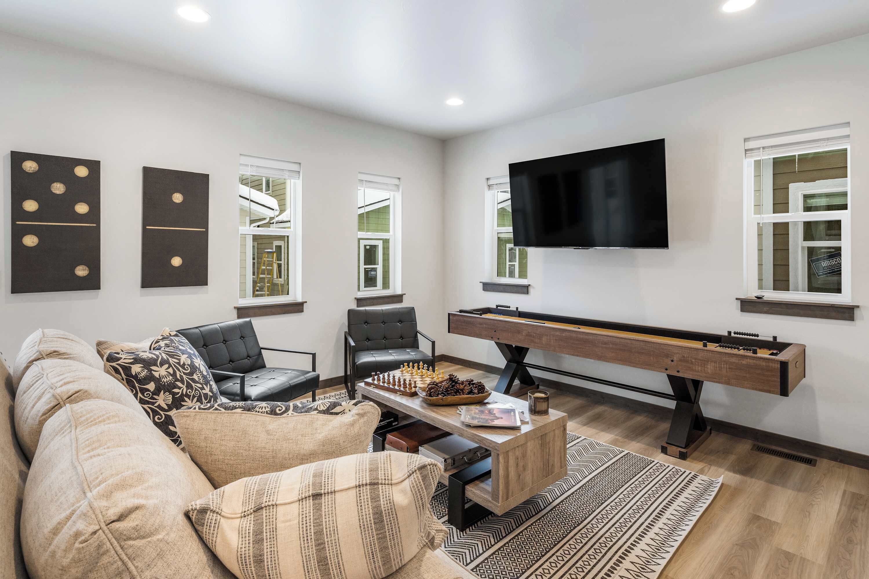 Televisión, oficina