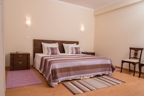 2 chambres, accès au Wi-Fi (inclus), literie fournie