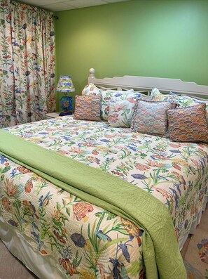 4 Schlafzimmer, Reisekinderbett, kostenloses WLAN, Bettwäsche