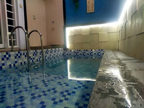 Indoor pool - Azzima villa  (Batu)