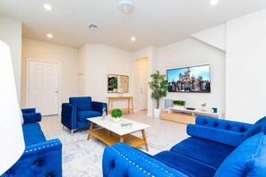 Ferienhaus, Mehrere Betten (3312 LW 5-BR Luxury Villa with Pool D) | Wohnbereich