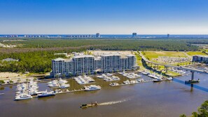 Marina - Waterfront 2BR Penthouse at The Wharf • Sleeps 4 • Amazing Views • Oasis Pool (Orange Beach)
