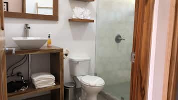 Ducha, toallas, jabón