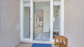 Interior - Charming Sea Pines Getaway w/ King Bedroom, Deck & Near Shops/Pool (Hilton Head Island)