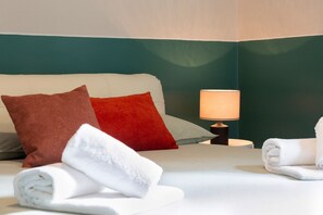 1 chambre, fer et planche à repasser, Wi-Fi, draps fournis