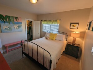 3 室のベッドルーム、デスク、アイロン / アイロン台、WiFi (無料)