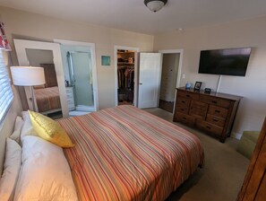 3 bedrooms, desk, iron/ironing board, free WiFi - Cozy Home Centrally Located in LA's South Bay area (Torrance)