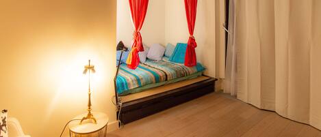 1 室のベッドルーム、WiFi、ベッドシーツ