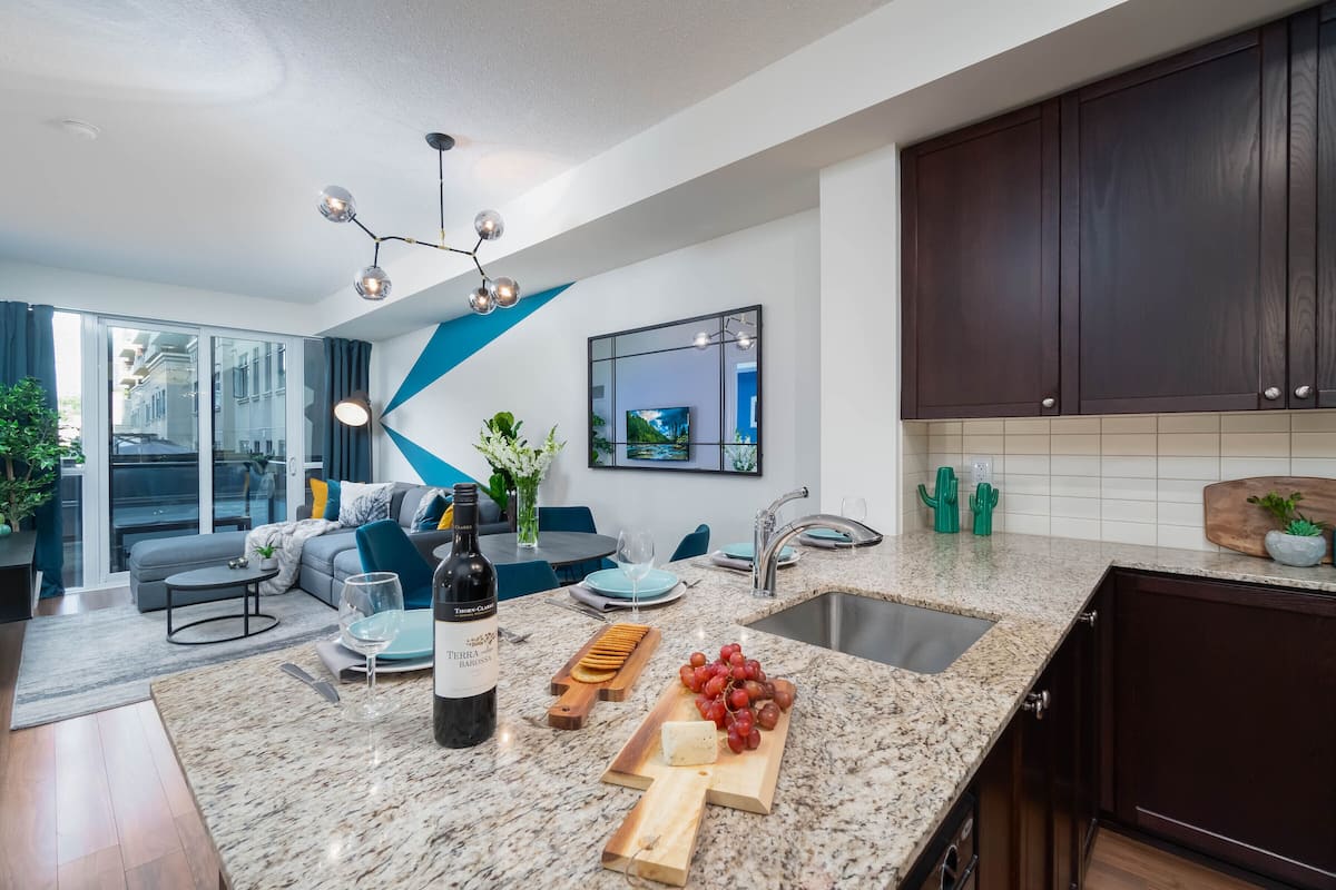 Classic Room | Private kitchen | Fridge, microwave, oven, stovetop