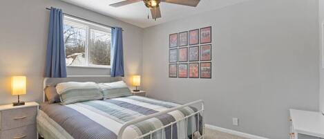 2 bedrooms, desk, free WiFi, bed sheets