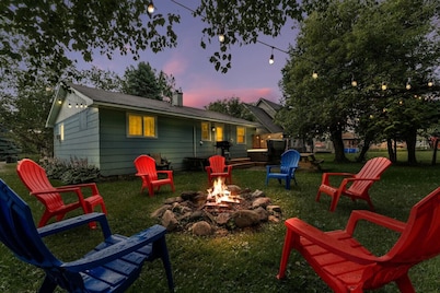 Rock n Roll! DT 2bd home! Walk to beach, bars&more