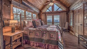 3 bedrooms, desk, iron/ironing board, free WiFi - Whiskey Ridge - Stunning Views | Outdoor Living Area | Hot Tub (Cherry Log)