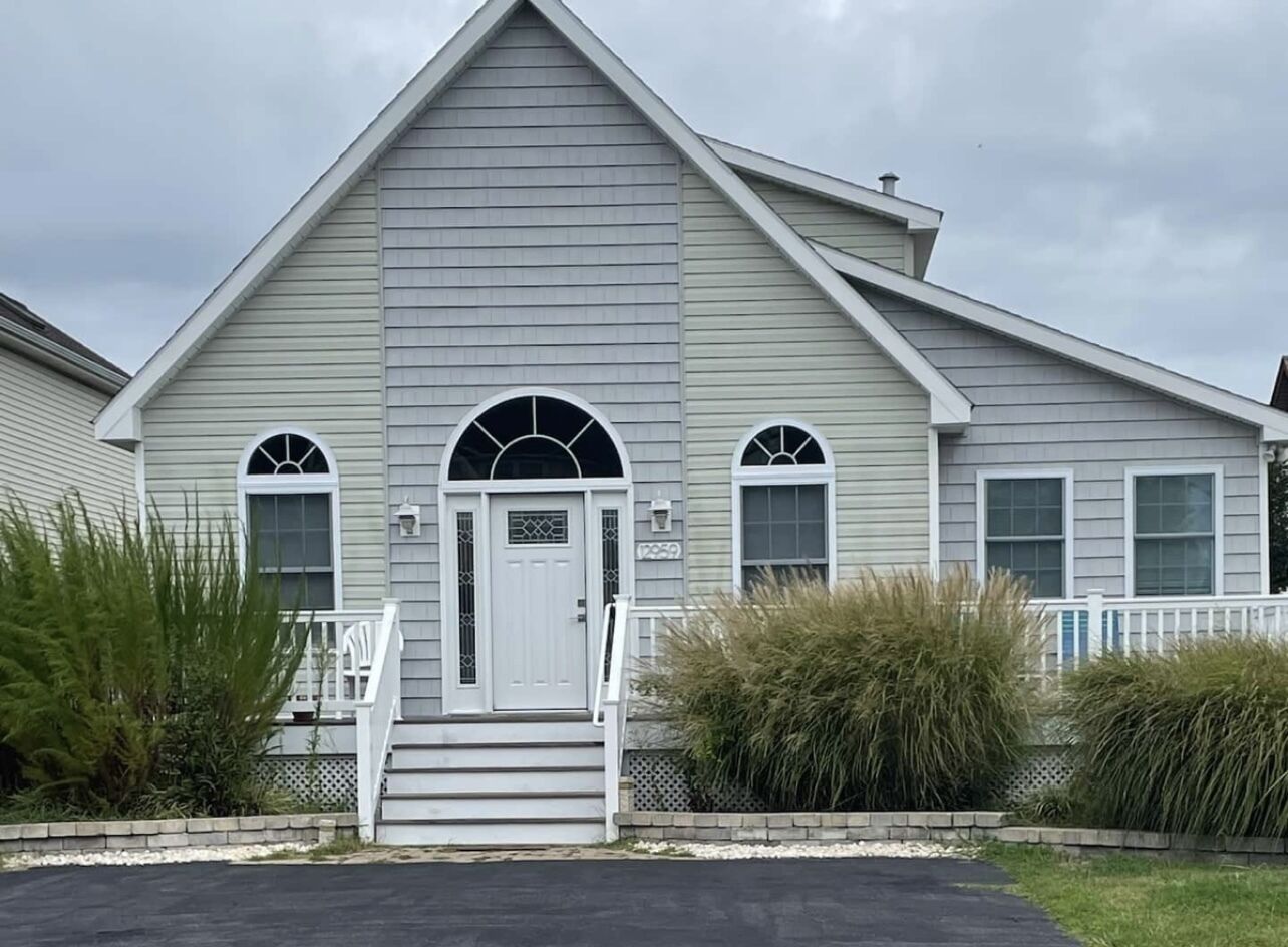 Spacious Vacation Home- Plenty of Parking!