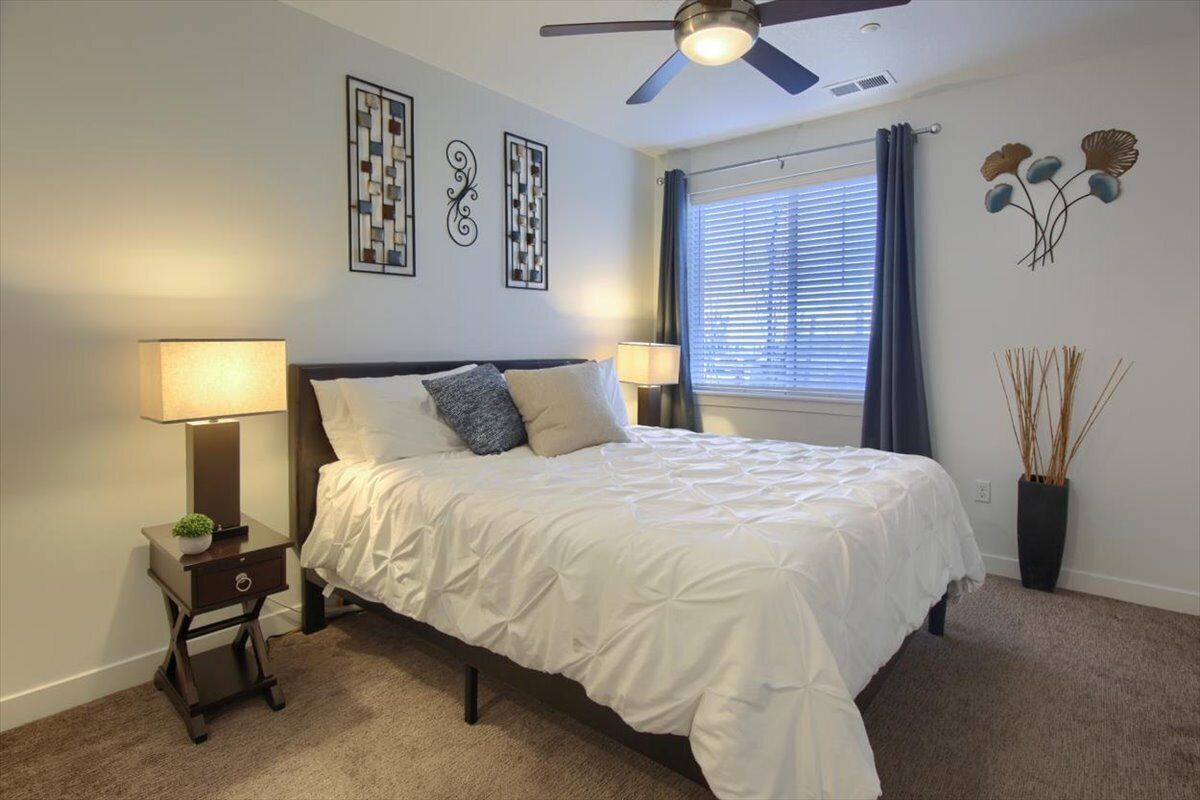 Near Sundance, Comfy Beds, Pool/Hot Tub, Gym, Wi-fi