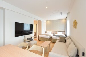 Deluxe Twin Room, Non Smoking | In-room safe, desk, soundproofing, free WiFi