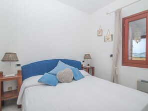 1 chambre, fer et planche à repasser, lit parapluie, Wi-Fi gratuit