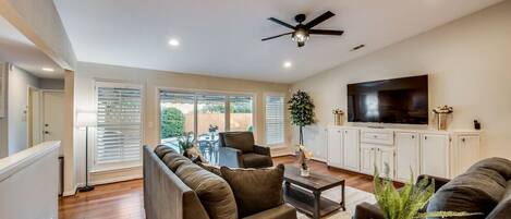 TV connectée, cheminée