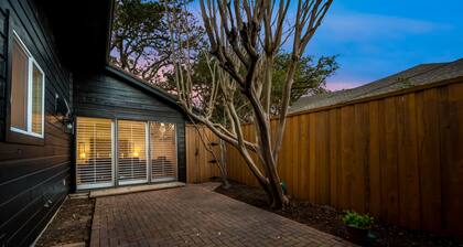Welcoming Neighborhood 4 Bed 3 Bath Single Story