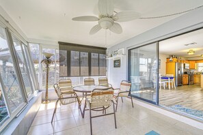 Dining - Private Dock! Canalfront Home: 4 Mi to Beaches (New Port Richey)