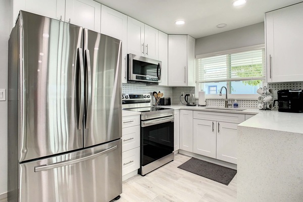 Frigorífic, microones, forn i placa de cuina