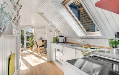 Beautiful home in Sjællands Odde