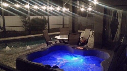 Heated Pool and Hot tub-near Legoland, Disney, Theme parks