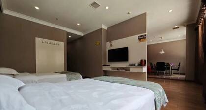 Linlong Hotel in Yinjiang