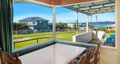 Darel - Fenced Yard and great boat parking