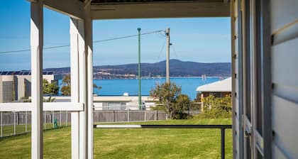 Darel - Fenced Yard and great boat parking