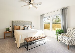 4 bedrooms, desk, iron/ironing board, free WiFi