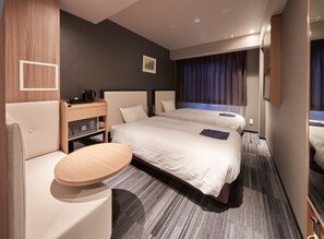 In-room safe, iron/ironing board, free WiFi, bed sheets - Welina Hotel Premier Nakanoshima West (Osaka)