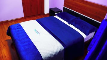 Kamar Double Deluks, 1 kamar tidur, pemandangan gunung | Didekorasi berbeda-beda dan dilengkapi dengan perabotan berbeda-beda