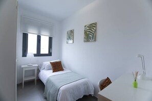 2 bedrooms, WiFi, bed sheets - Rentalsevilla Apartamento Luminoso 2 Dormitorios (Sevilla)