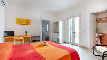 4 camere, Wi-Fi gratuito, lenzuola