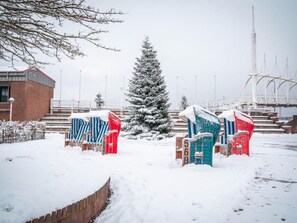 Property grounds - Apartment "Lütte Krabbe" with Shared Garden & Wi-Fi (Bensersiel)