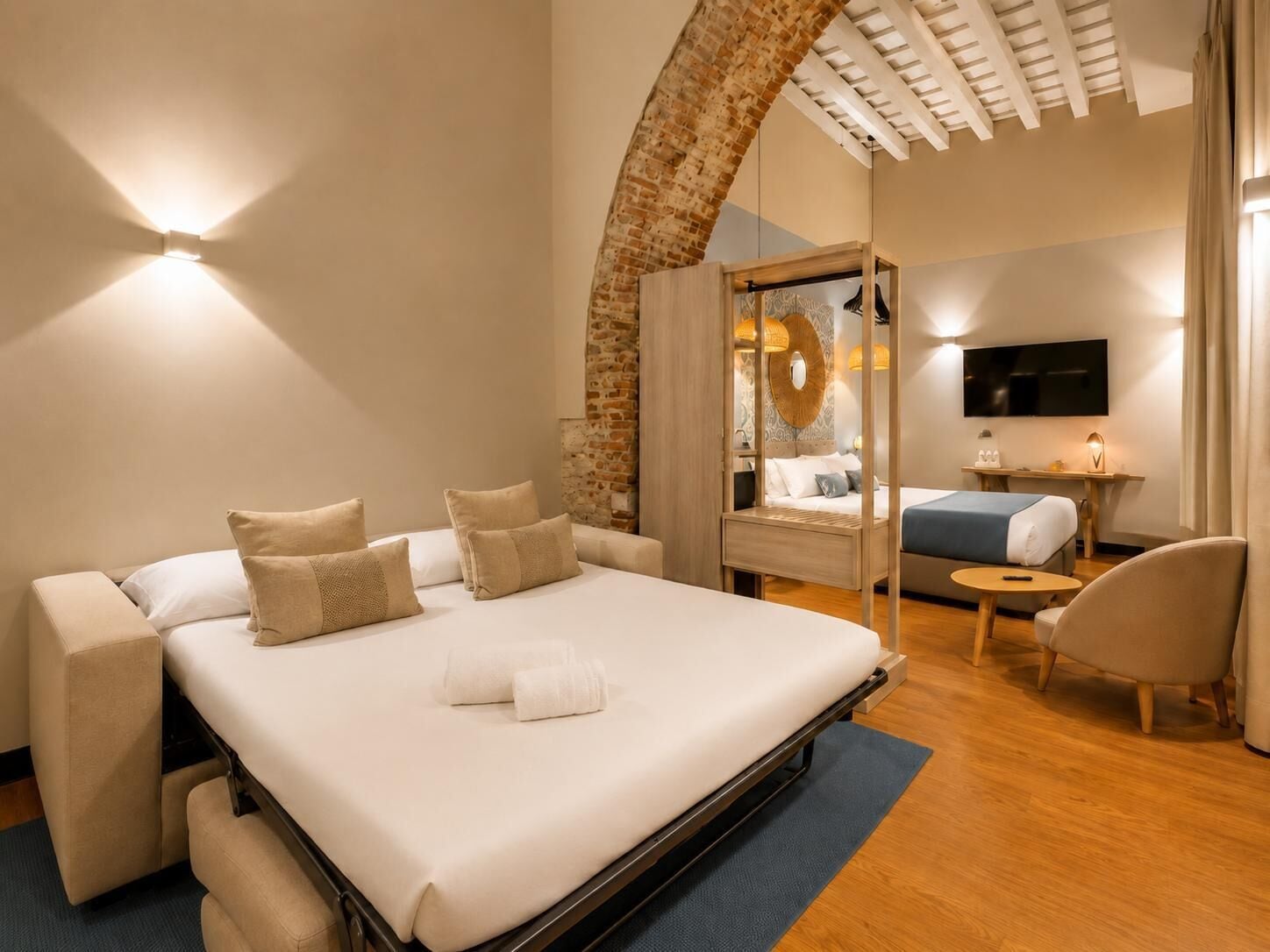 Triple Room | Minibar, in-room safe, desk, laptop workspace