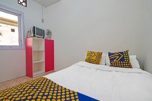 Double Room | Free WiFi, bed sheets - SPOT ON 91993 Pondok Hs Padalarang Syariah (Ngamprah)