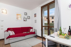 TV - Porto Letizia Torino 1B, Porlezza, Italy (Porlezza)