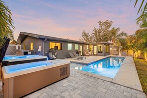 Beheizter Pool