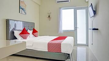 Standard Double Room | Free WiFi, bed sheets