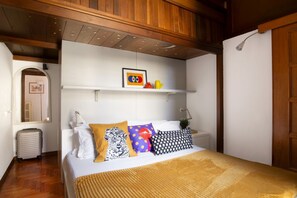 3 bedrooms, iron/ironing board