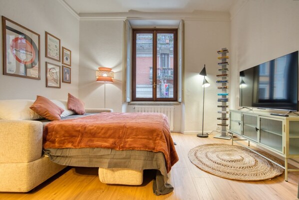 1 bedroom, iron/ironing board, free WiFi, bed sheets