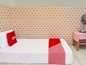 Free WiFi, bed sheets - Hotel O Sosonopan Homestay Near LANTAMAL VIII MANADO (Manado)