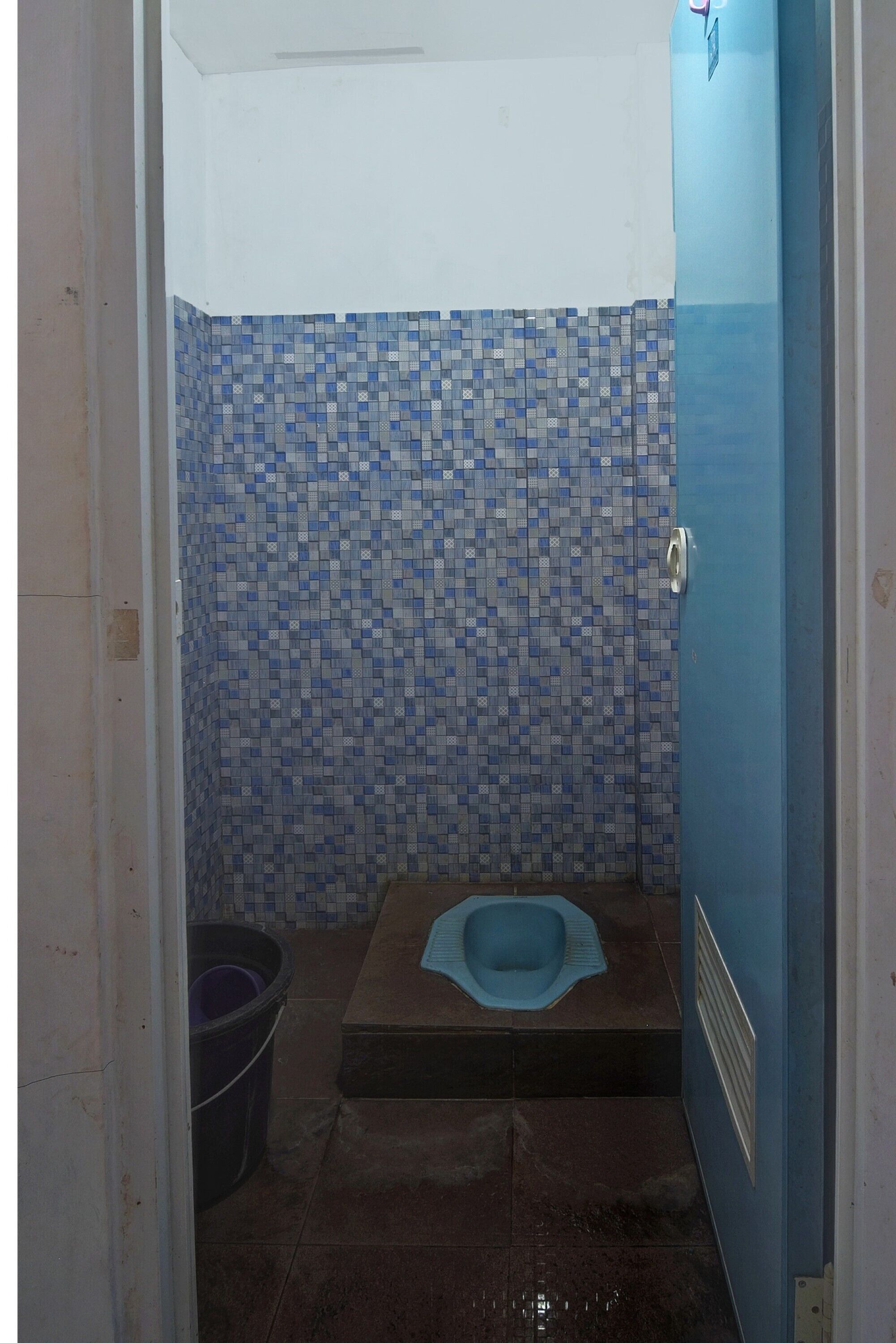 single room | bathroom | shower, rainfall showerhead, towels, toilet paper
