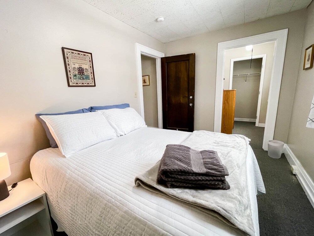 4 bed/1bath on Cornell Campus Upstairs Apartment Ithaca Vrbo