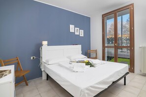 2 Schlafzimmer, Bügeleisen/Bügelbrett, Bettwäsche