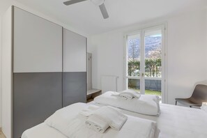 2 bedrooms, free WiFi, bed sheets - Porto Letizia Assisi 1, Porlezza, Italy (Porlezza)