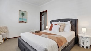 6 Schlafzimmer, Reisekinderbett, kostenloses WLAN, Bettwäsche