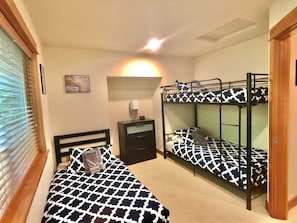 Townhome | 2 bedrooms, individually decorated, individually furnished